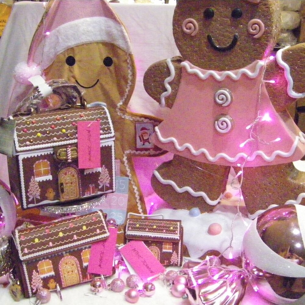 Betsey Johnson Kitsch Baking Spirits Bright Christmas Gingerbread Wallet WOC NWT - Picture 13 of 13